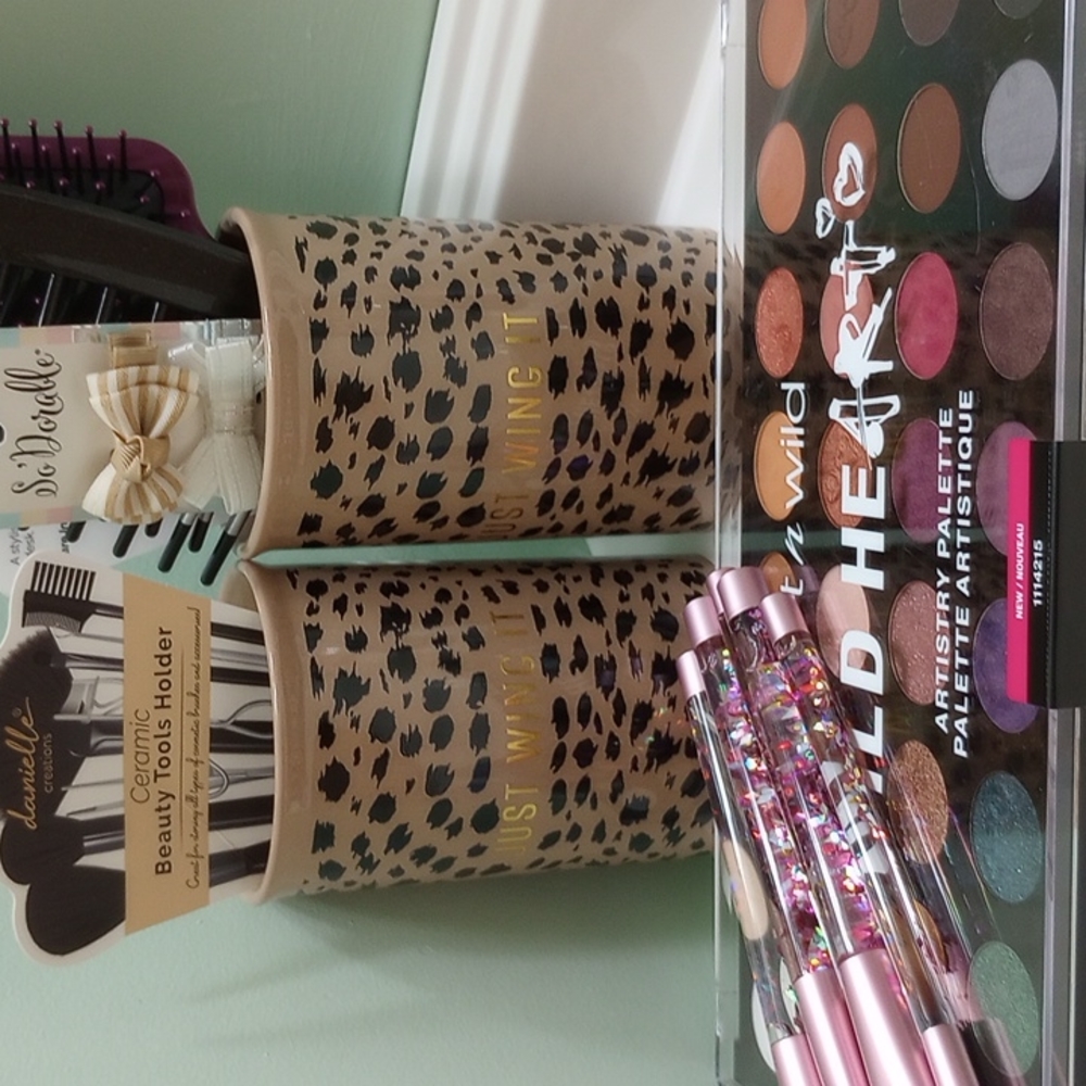 New Ceramic Beauty Tool Holder